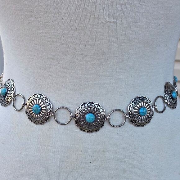 Cowgirl Concho Belt • Silver Medallions & Turquoise Accent • Rodeo / Festival